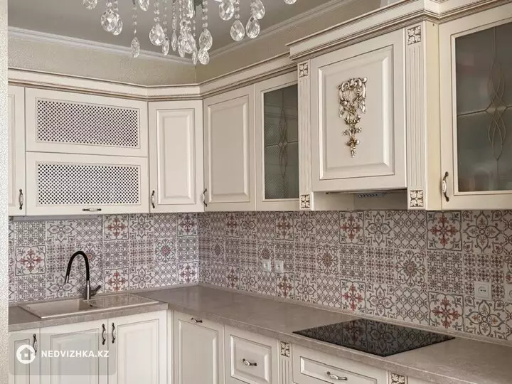 2-комнатная квартира, этаж 5 из 18, 98 м², фотография 2