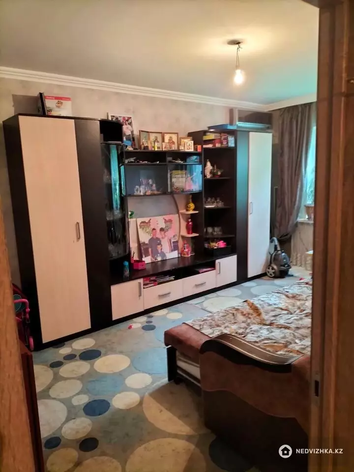 3-комнатная квартира, этаж 1 из 5, 67 м²