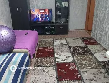 2-комнатная квартира, этаж 4 из 5, 45 м², На длительный срок