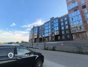 3-комнатная квартира, этаж 5 из 10, 94 м², миниатюра 2