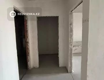 2-комнатная квартира, этаж 16 из 19, 52 м², миниатюра 2