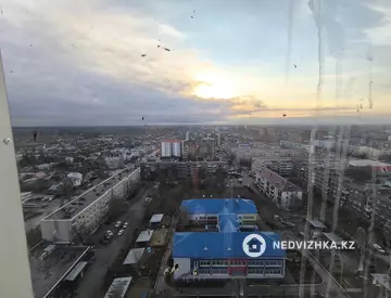 2-комнатная квартира, этаж 16 из 19, 52 м², миниатюра 4