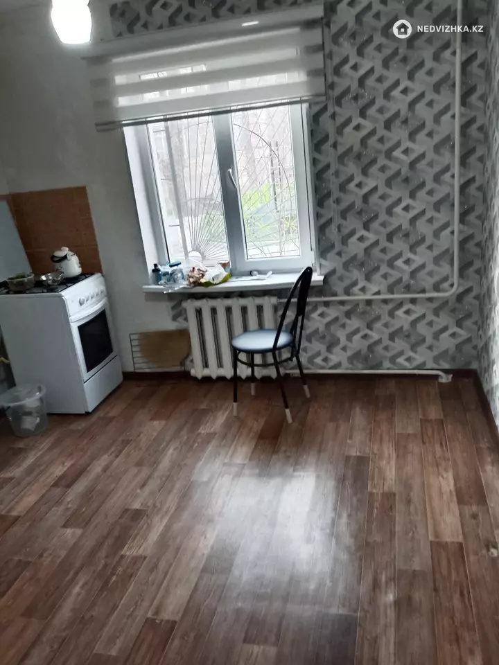 2-комнатная квартира, этаж 1 из 5, 51 м², фотография 2