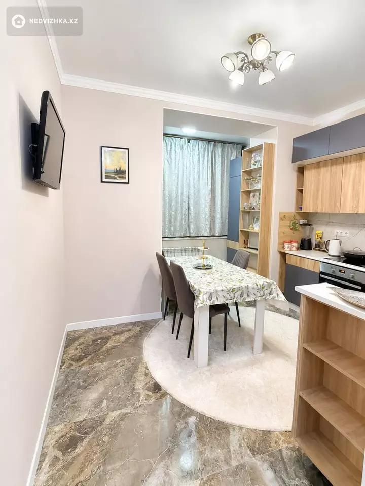 3-комнатная квартира, этаж 1 из 9, 85 м², фотография 3