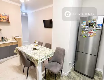 3-комнатная квартира, этаж 1 из 9, 85 м², миниатюра 5