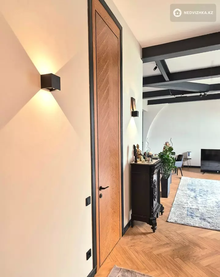 3-комнатная квартира, этаж 9 из 12, 102 м², фотография 2