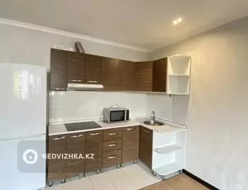 2-комнатная квартира, этаж 5 из 21, 65 м², миниатюра 4
