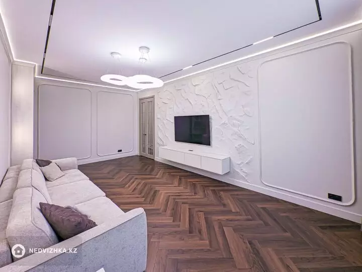 3-комнатная квартира, этаж 12 из 12, 95 м², фотография 3