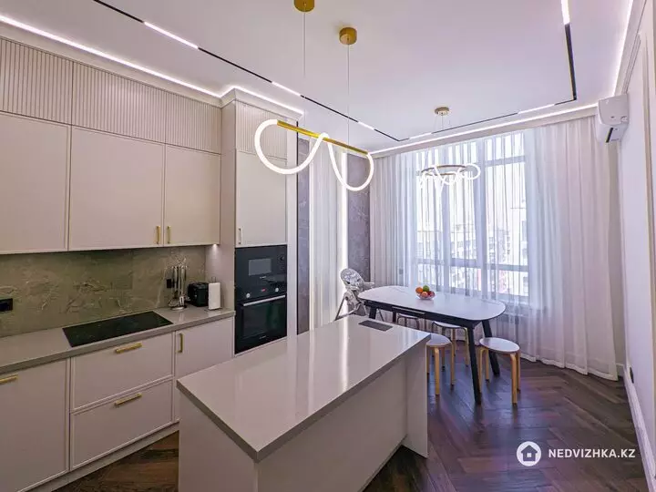 3-комнатная квартира, этаж 12 из 12, 95 м², фотография 4