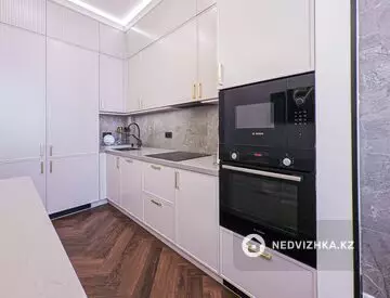 3-бөлмелі пәтер, қабат 12 барлық қабат саны 12, 95 м², 6-нобай