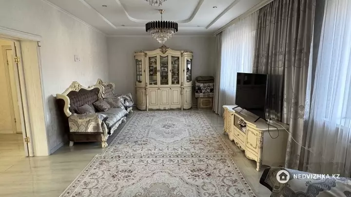 5-комнатный дом, 8 соток, 230 м², фотография 3