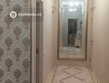 3-комнатная квартира, этаж 1 из 6, 90 м², Посуточно, миниатюра 9