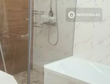 3-комнатная квартира, этаж 1 из 6, 90 м², Посуточно, миниатюра 11