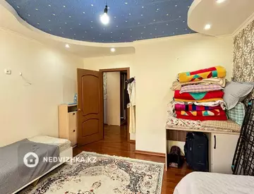 3-комнатная квартира, этаж 8 из 10, 82 м², миниатюра 10