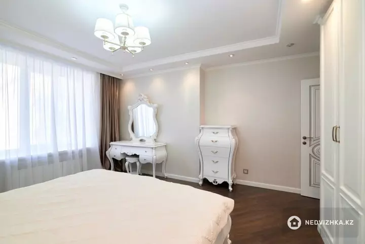 3-комнатная квартира, этаж 5 из 6, 111 м², фотография 5