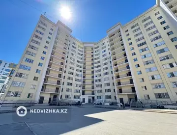 2-комнатная квартира, этаж 2 из 13, 72 м², миниатюра 1