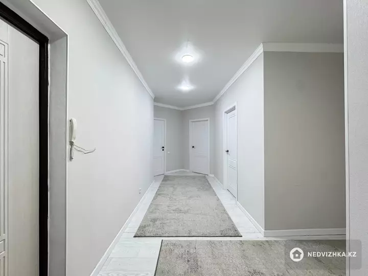 2-комнатная квартира, этаж 2 из 13, 72 м², фотография 3