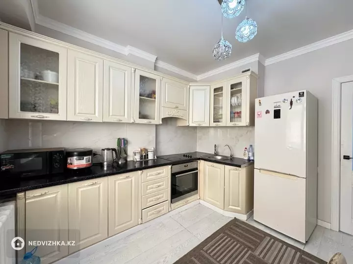 2-комнатная квартира, этаж 2 из 13, 72 м², фотография 5