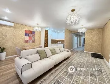3-комнатная квартира, этаж 4 из 12, 92 м², миниатюра 1