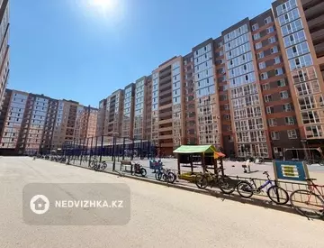 3-комнатная квартира, этаж 4 из 12, 92 м², миниатюра 9