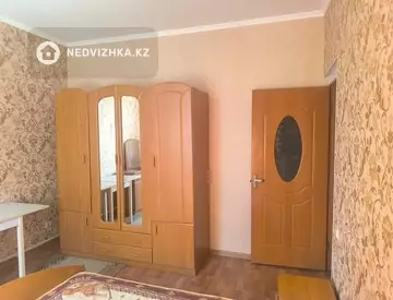 3-комнатная квартира, этаж 4 из 5, 65 м², миниатюра 3