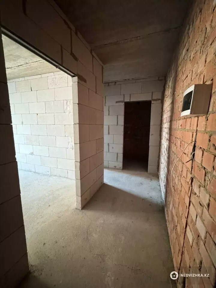 1-комнатная квартира, этаж 12 из 12, 34 м², фотография 5