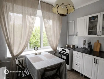 3-комнатная квартира, этаж 4 из 4, 75 м², миниатюра 2