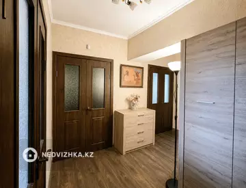 3-комнатная квартира, этаж 4 из 4, 75 м², миниатюра 3