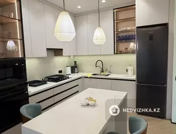 5-комнатная квартира, этаж 5 из 6, 142 м²