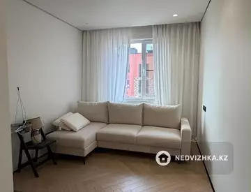 5-комнатная квартира, этаж 5 из 6, 142 м²