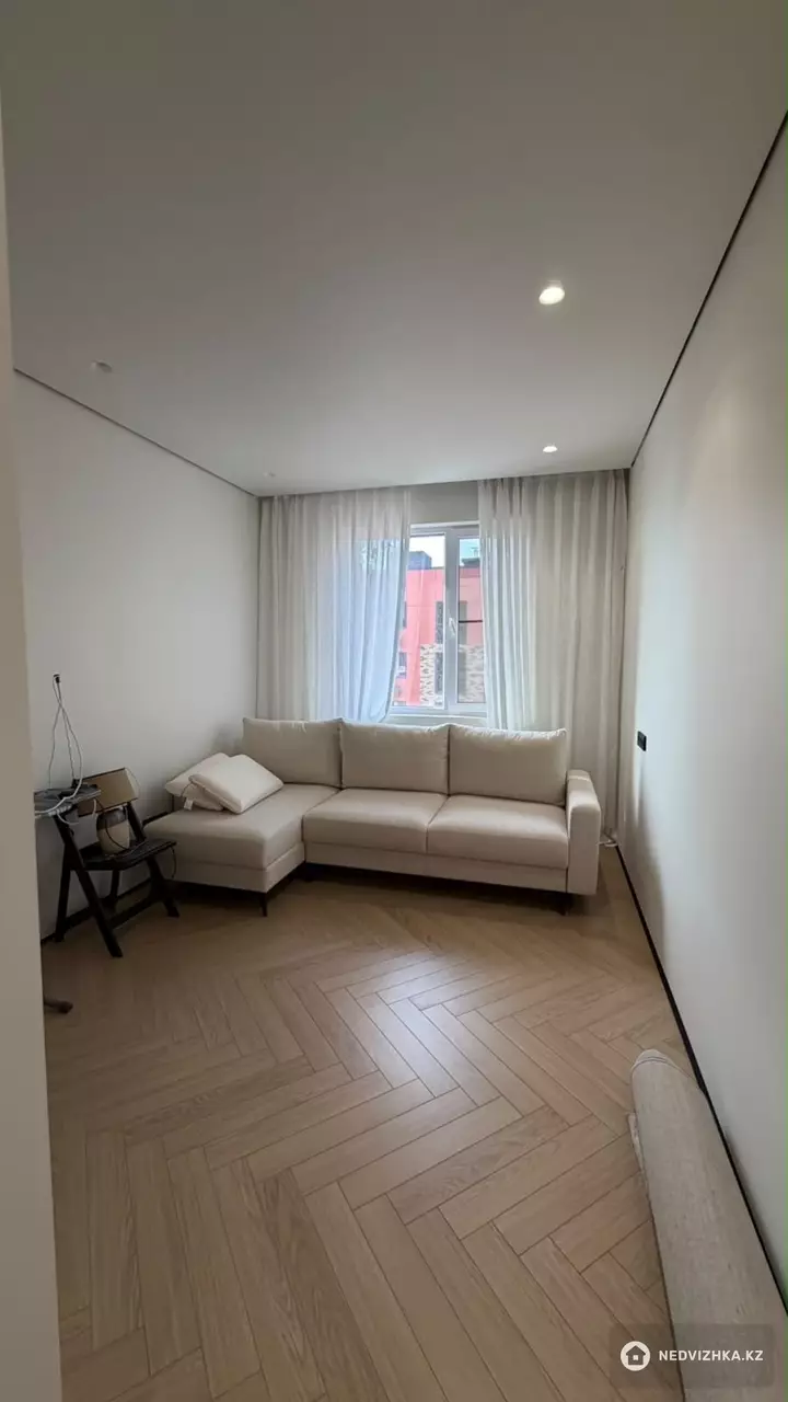 5-комнатная квартира, этаж 5 из 6, 142 м², фотография 5