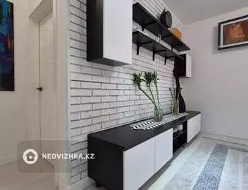 3-комнатная квартира, этаж 1 из 3, 76 м², миниатюра 6