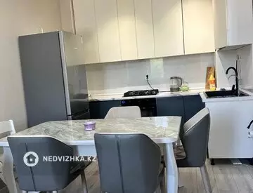2-комнатная квартира, этаж 3 из 4, 65 м²