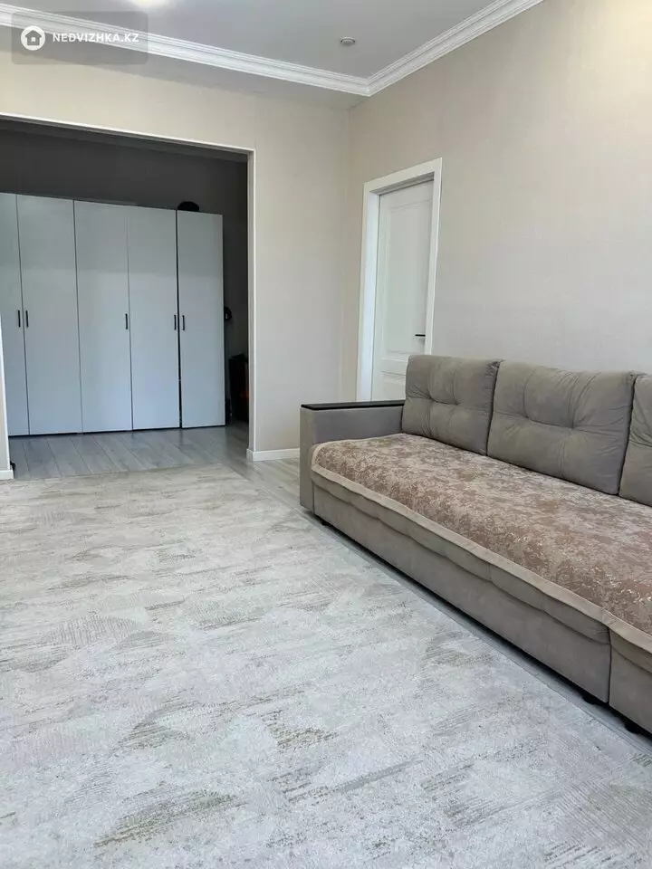 2-комнатная квартира, этаж 3 из 4, 65 м², фотография 4