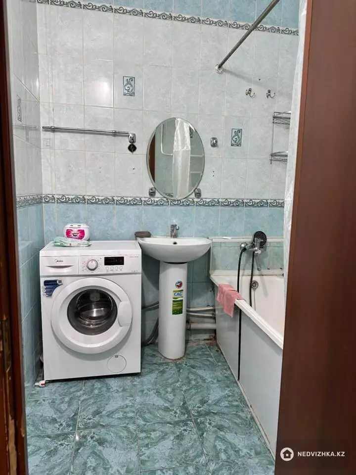 2-комнатная квартира, этаж 4 из 5, 55 м², фотография 3