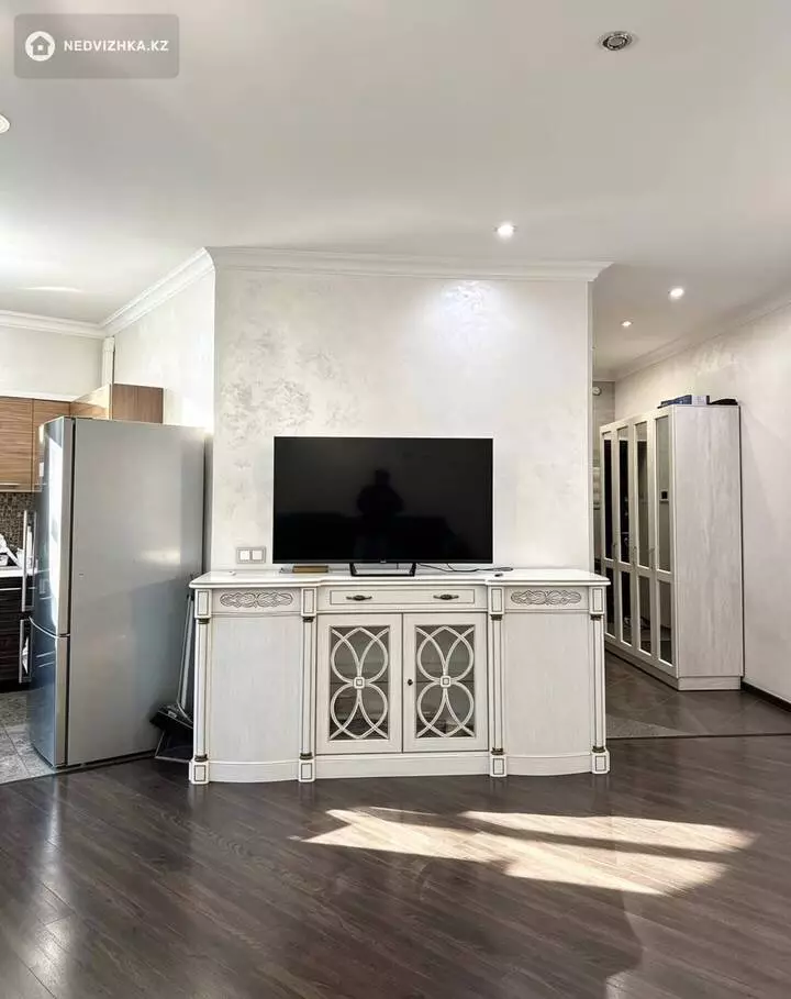 3-комнатная квартира, этаж 7 из 18, 130 м², фотография 5