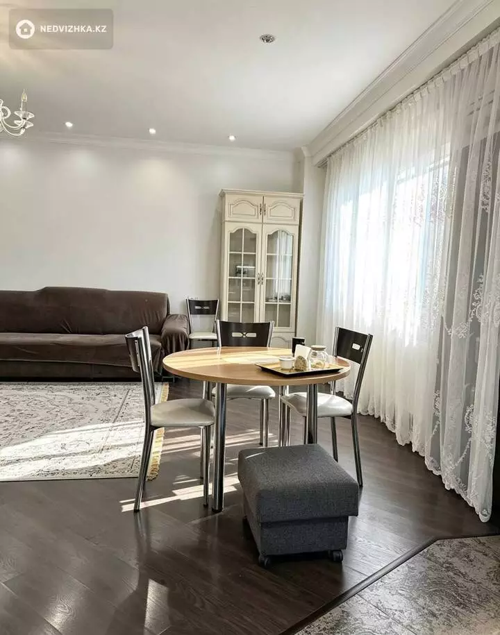 3-комнатная квартира, этаж 7 из 18, 130 м², фотография 4