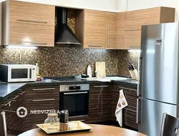 3-комнатная квартира, этаж 7 из 18, 130 м², миниатюра 9