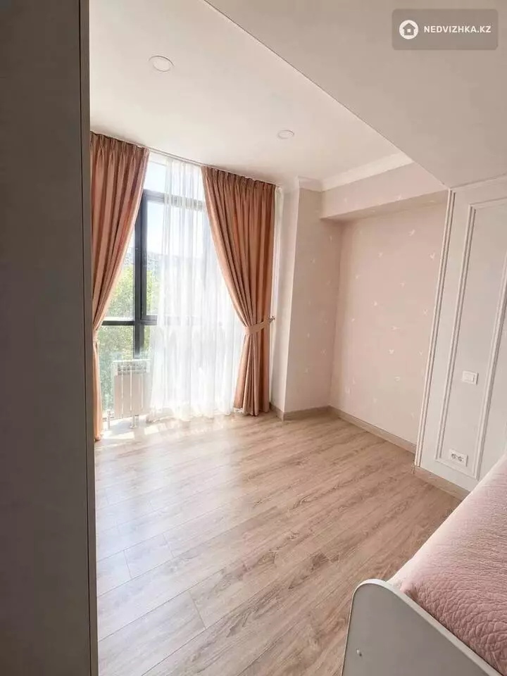 2-комнатная квартира, этаж 5 из 12, 73 м²