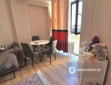 2-комнатная квартира, этаж 5 из 12, 73 м², миниатюра 6