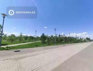 2-комнатная квартира, этаж 5 из 14, 56 м², миниатюра 1