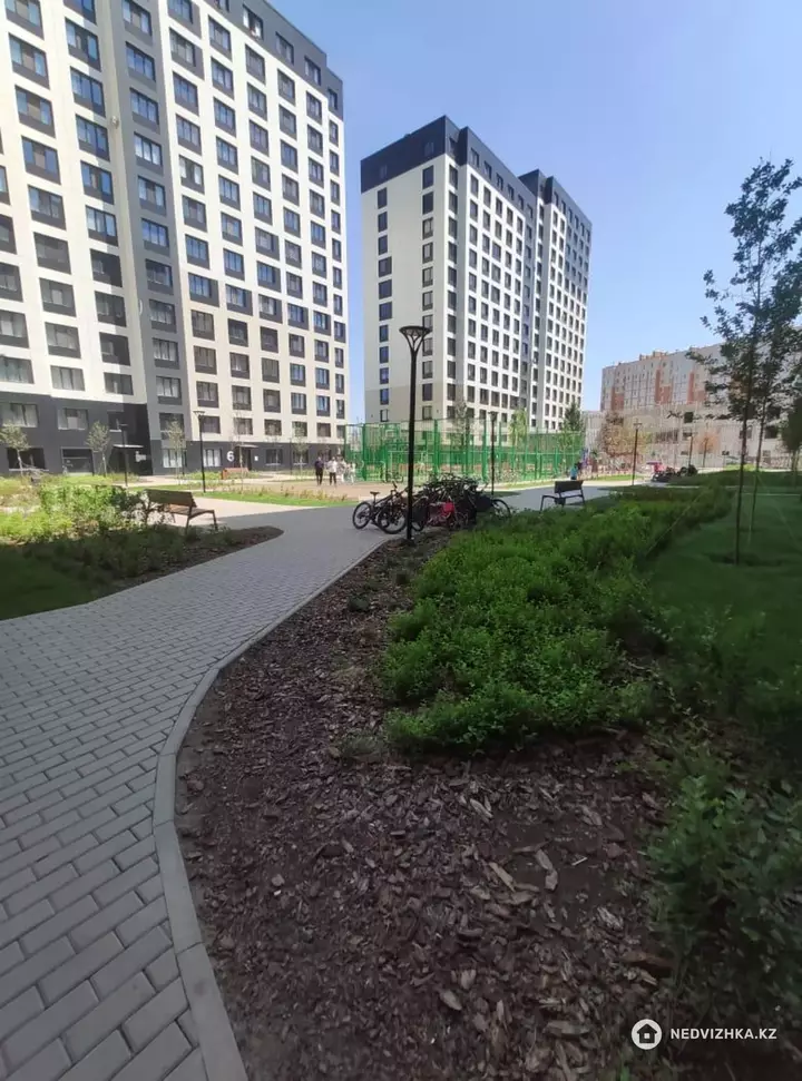 2-комнатная квартира, этаж 5 из 14, 56 м², фотография 3