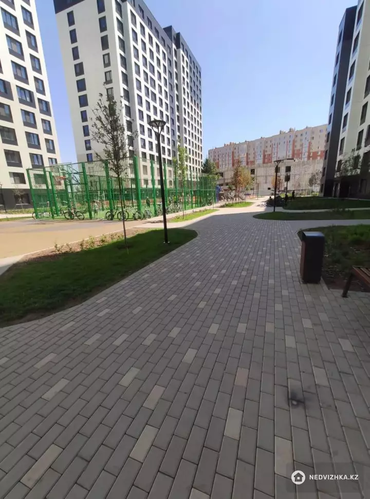 2-комнатная квартира, этаж 5 из 14, 56 м², фотография 4