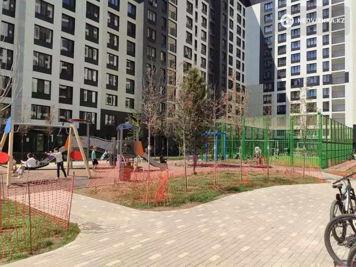 2-комнатная квартира, этаж 5 из 14, 56 м², фотография 5