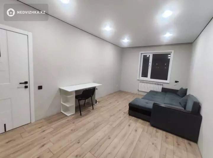 3-комнатная квартира, этаж 5 из 13, 62 м², фотография 2
