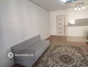2-комнатная квартира, этаж 7 из 9, 42 м², миниатюра 7