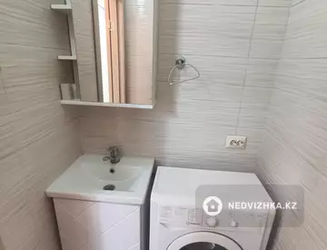 2-комнатная квартира, этаж 7 из 9, 42 м², миниатюра 11