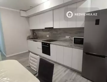 2-комнатная квартира, этаж 3 из 9, 60 м², миниатюра 2