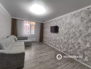 2-комнатная квартира, этаж 3 из 9, 60 м², миниатюра 3