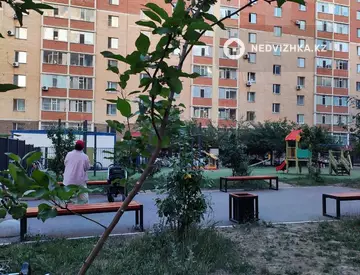 2-комнатная квартира, этаж 3 из 9, 60 м², миниатюра 8